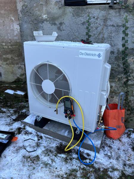 Plombier chauffagiste RGE pour l'installation d'une pompe à chaleur De Dietrich près de Cauville-sur-Mer