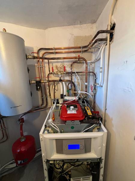 Plombier chauffagiste RGE pour l'installation d'une pompe à chaleur De Dietrich près de Cauville-sur-Mer