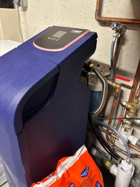 Mise en service d'un adoucisseur d'eau à domicile marqu BWT 