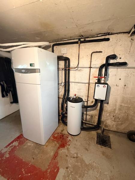 Installation d'une PAC Vaillant - unité intérieure avec ballon tampon